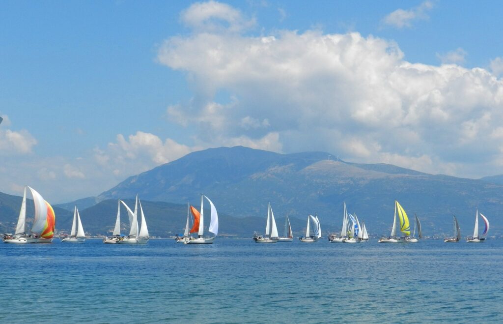 Σκάφη στη θάλασσα — 27η ΔΙΕΙ